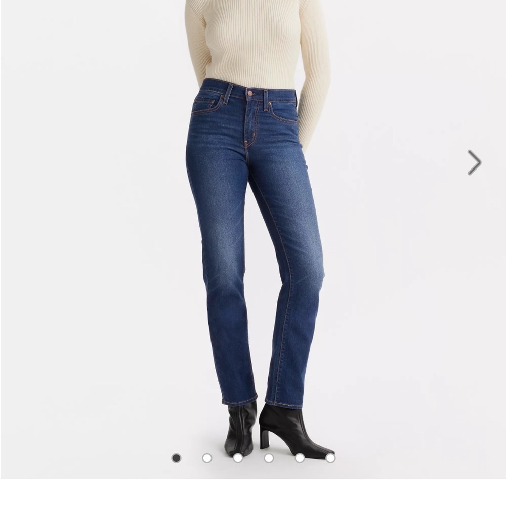 Levi’s 724 High Rise Straight Jeans~ Size 31 (or 12)